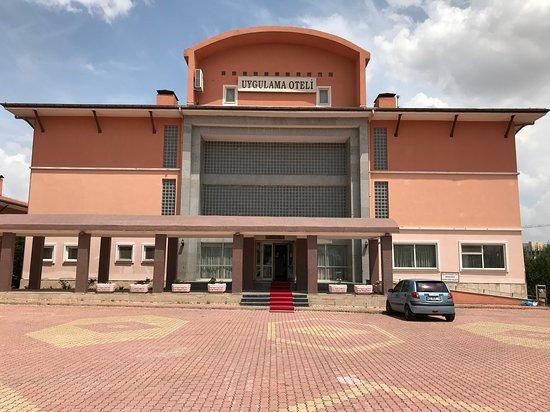 İhsaniye Adige Dil Derneği Uygulama Oteli - Image 1