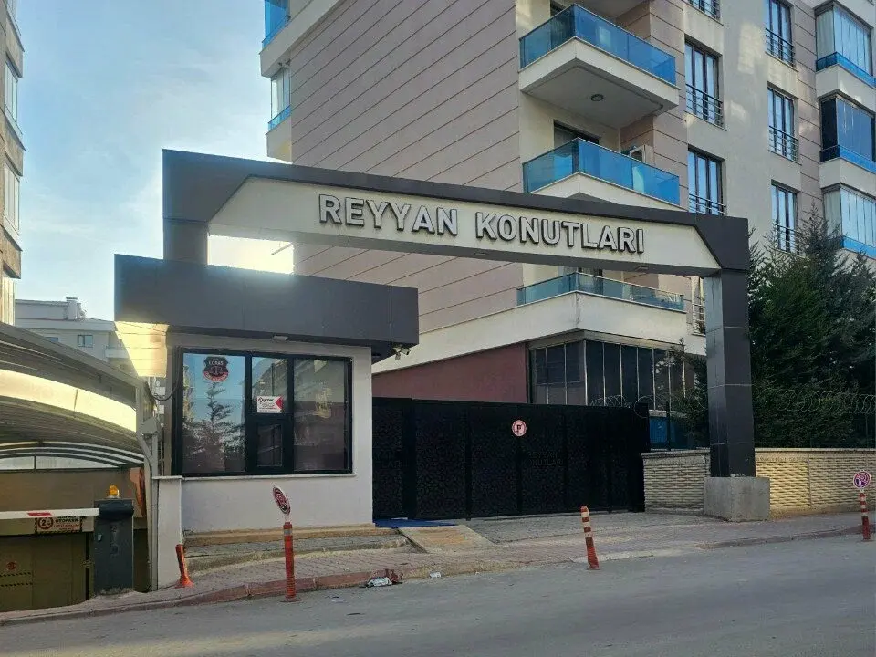 Reyyan Park Sitesi 55 Daire Konut - Image 1
