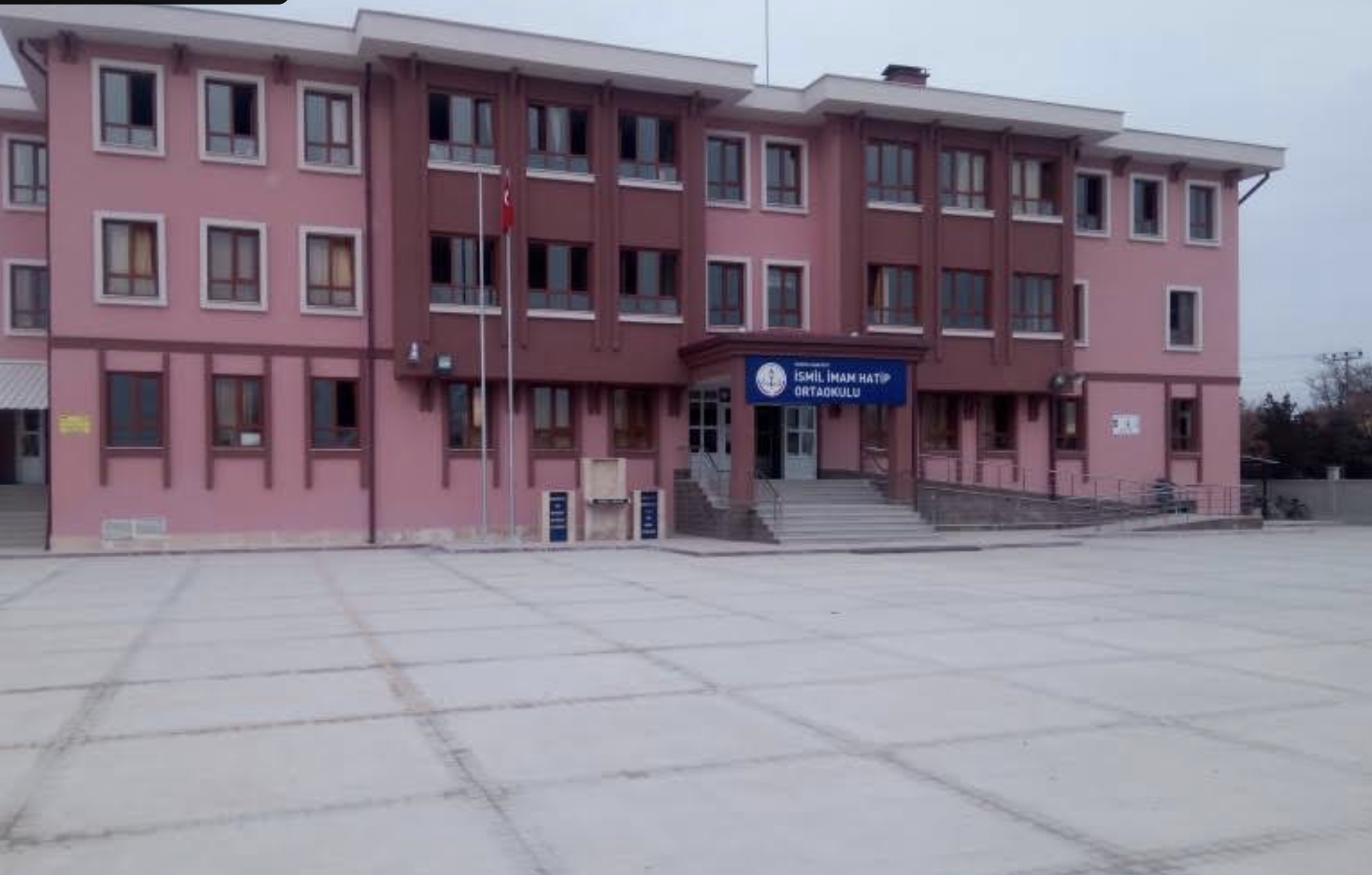 Karatay İsmil 16-Classroom İmam Hatip Middle School - Image 1