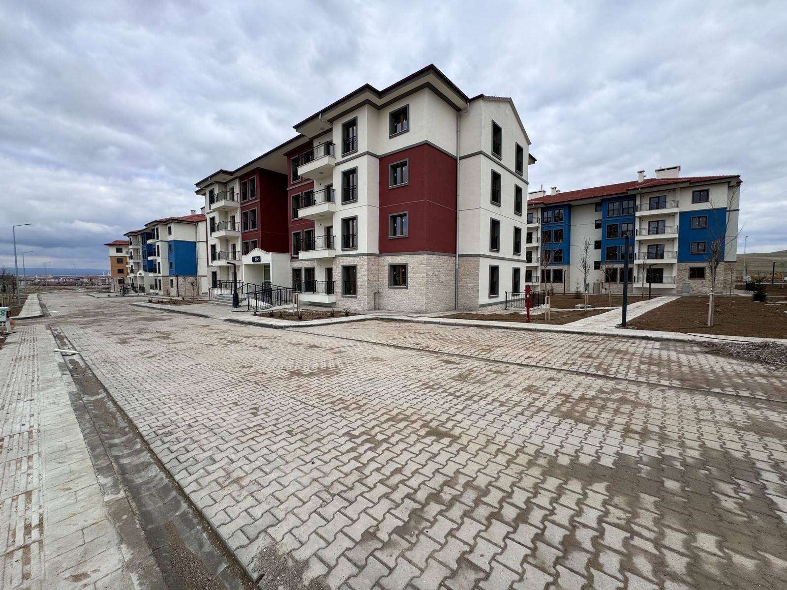 Kırşehir İli Çiçekdağı İlçesi 3 Etap 205 Adet Konut ve 1 Adet Cami İnşaatı ile Altyapı ve Çevre Düzenlemesi İşi - Image 1